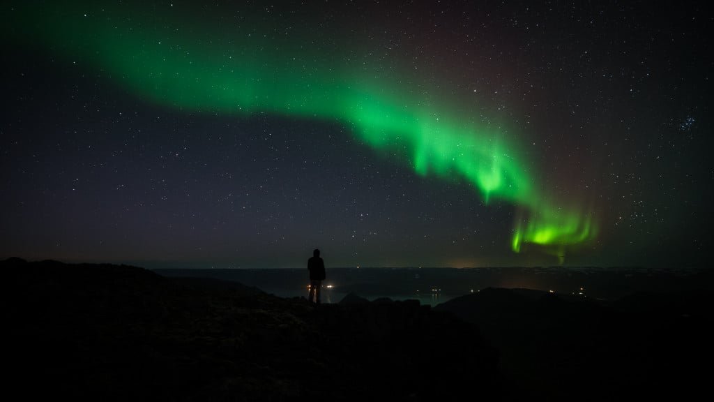 Northern lights above Þingeyri